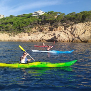 Excursión Matutina en Kayak de Mar (Sant Feliu de Guíxols, Girona)