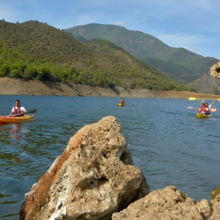Kayak en Lago de Montaña (Marbella, Málaga)