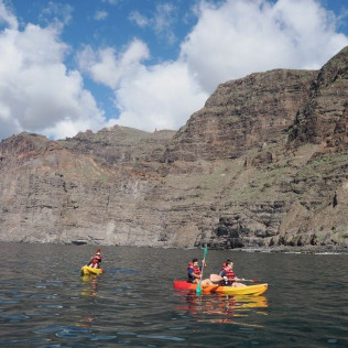 Tour Exclusivo: Paseo en Barco, Ruta en Kayak hasta el Barranco de Masca y Snorkel (Los Gigantes, Tenerife)