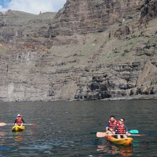 Tour Exclusivo: Paseo en Barco, Ruta en Kayak hasta el Barranco de Masca y Snorkel (Los Gigantes, Tenerife)