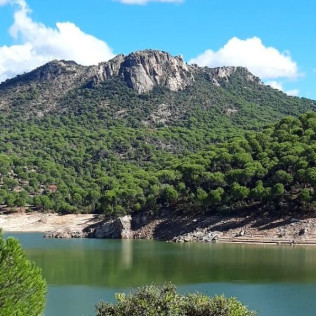 Kayak en el Pantano de San Juan (San Martín de Valdeiglesias, Madrid)
