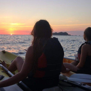 Kayak o SUP y Snorkel al Atardecer con Cava (Ibiza)