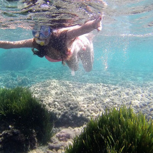 Excursión en Kayak con Snorkel en Aguas Cristalinas por Cabo de Gata (Almería)