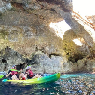 Excursión en Kayak a Cuevas & Snorkel con Fotos (Binibeca, Menorca)