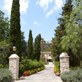 Day Pass: Piscina Exterior, Spa y Almuerzo para dos en L’Hermitage Hotel & Spa 4* (Bunyola, Mallorca)