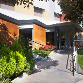 Escapada con Cena en Hotel La Perla d'Olot 3* (Olot, Girona)