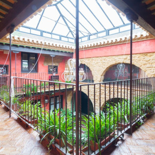 Escapada con Desayuno en La Casona de Calderón Gastronomic & Boutique Hotel 4* (Osuna, Sevilla)