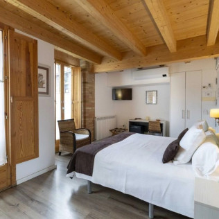 Escapada con Desayuno en Hotel La Freixera 4* (Solsona, Lleida)