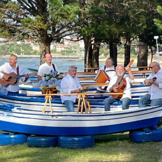Mariscada de 1 Metro con Albariquiño para dos en Restaurante o en una Barca en la Playa (Vilanova de Arousa, Pontevedra)