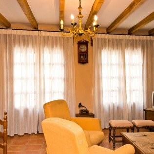 Escapada de 2 Noches con Desayuno en La Posada de Bayuela (Castillo de Bayuela, Toledo)