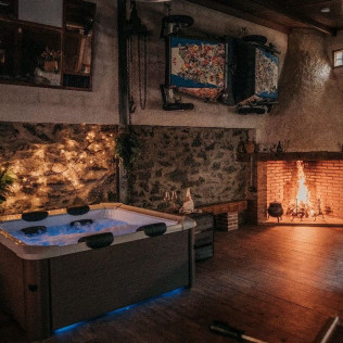 Escapada con Opción a Jacuzzi en Larcade (Castillo de Bayuela, Toledo)