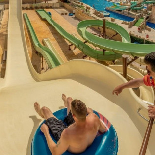 Day Pass Premium: Day Pass, Spa y Comida en Hotel Magic Robin Hood 4* (El Albir, Alicante)