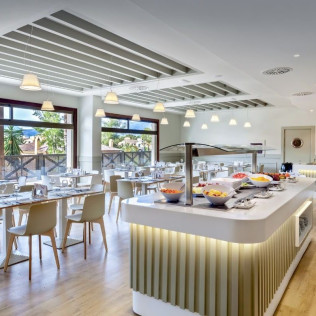 Circuito Spa con Masaje, Desayuno y Copa de Cava en Serena Spa Traveller - Hotel Barceló Marbella 4* (Marbella, Málaga)
