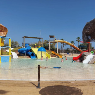 Entrada a Mario Park (Roquetas de Mar, Almería)