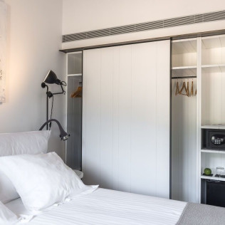 Escapada con Desayuno en Hotel Mas Lazuli 4* Sup (Pau, Girona)