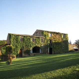Escapada con Desayuno en Habitación Doble Deluxe o Suite Junior de Mas Salvi Country Boutique Hotel 4* (Pals, Girona)