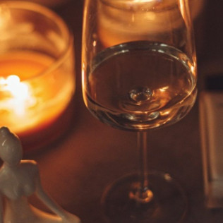 OFERTA: Masaje Malagueño con Cata de Vino en La Bodega del Masaje (Málaga)