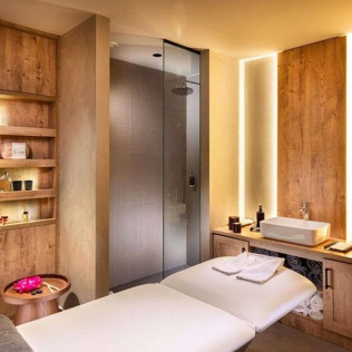 Masaje con Piedras Calientes Volcánicas de Canarias en Spa Inspire Princess Tenerife 4* (Costa Adeje, Tenerife) 