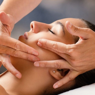 Masaje Craneofacial Relajante con Aceites Esenciales (Burgos)