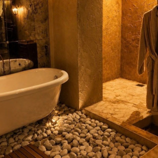 Masaje a Elegir con Baño Aromático Privado, Cava y Bombones para dos (Barcelona)