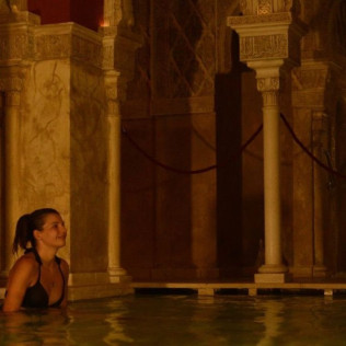 Circuito Termal y Masaje Corporal Relajante para dos en Al-Benalmá Hammam Spa (Benalmádena, Málaga)