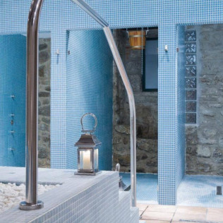 Relax & Health: Circuito de Aguas y Masaje para dos en Spa Masia Vallromanes (Vallromanes, Barcelona)