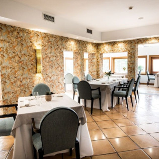 Menú Degustación para dos en Pazo Los Escudos Hotel & Spa Resort 5* (Vigo)