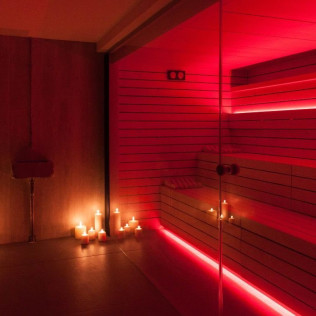 Circuito Spa y Menú Degustación para dos en Hotel Finca Llongarriu 4* (Vall de Bianya, Girona)