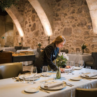 Menú Tradicional Salmantino con Vino en Hospes Palacio de San Esteban 5* (Salamanca)