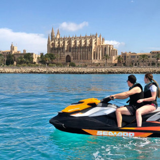Excursión en Moto Acuática por la Catedral de Palma o la Reserva Natural "Los Deltas" (Mallorca)