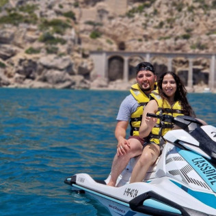 Salida en Moto de Agua para 1 o 2 personas (Castelldefels, Barcelona)