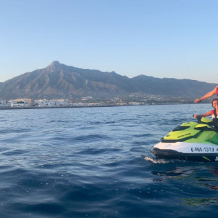 Excursión guiada 1 hora en moto de agua biplaza (Marbella, Málaga)