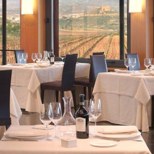 Visita a BODEGAS VIVANCO, Visita Libre al Museo, Degustación de 2 Vinos y Comida en Restaurante Panorámico (La Rioja)