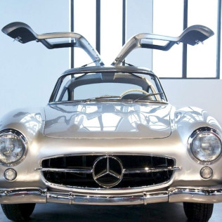 Entrada al Museo del Automóvil y la Moda de Málaga (Málaga)