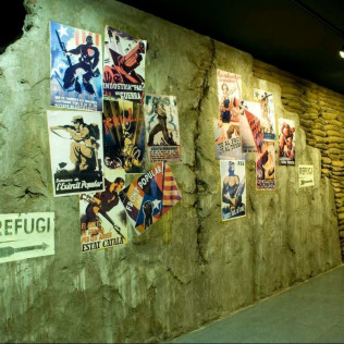 Entrada al Museu d'Història de Catalunya (Barcelona)