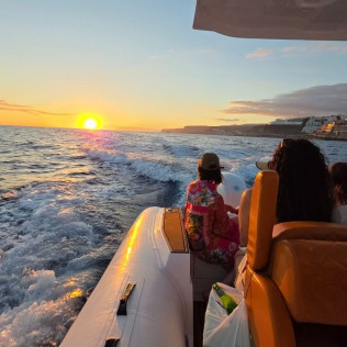 Sunset Connection: Salida Privada en Barco con Snorkel, Aperitivo Mediterráneo y Cava (Arguineguín, Las Palmas de Gran Canaria)