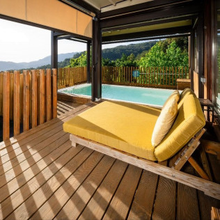 Escapada en Cabaña con Bañera de Hidromasaje y Piscina Exterior en Nidos de Carnota (Carnota, A Coruña)