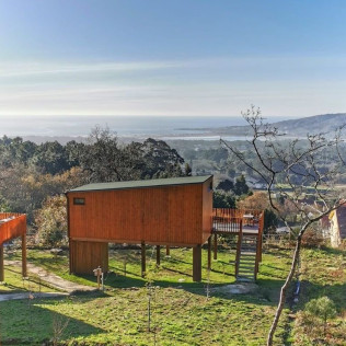 Escapada en Cabaña con Bañera de Hidromasaje y Piscina-Spa Exterior en Nidos de Carnota (Carnota, A Coruña)