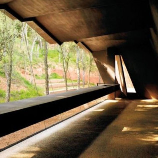 Escapada con Cena en Finca Bell-Lloc y Visita Guiada al Celler Brugarol con Degustación de Vinos, Aceites y Productos B (Palamós, Girona)
