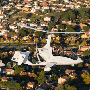 Noche Romántica: Escapada Relax con Spa en Hotel Comendador 4* y Vuelo en Autogiro (Toledo /Madrid)
