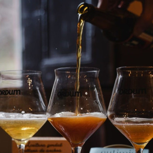Experiencia La 21 Conservas del Cantábrico: Visita, Cata, Maridaje de Conservas y Tiraje en ORDUM Cerveza de Asturias (Asturias)