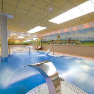 Circuito Spa, Masaje y Comida o Cena para dos en Hotel Palacio de la Magdalena 4* (Soto del Barco, Asturias)