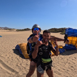 Salto Tándem en Paracaídas con Fotos y/o Vídeo (Maspalomas, Gran Canaria)