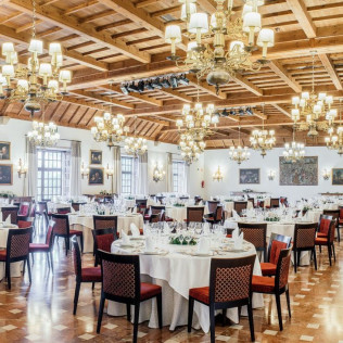 Mesa para dos: Comida o Cena para dos personas en Parador de Baiona (Pontevedra)