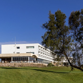 Escapada con Desayuno y Comida o Cena para dos personas en Parador de El Saler (Valencia)