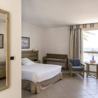 Escapada con Desayuno y Comida o Cena para dos personas en Parador de Jávea (Alicante)