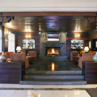 Escapada con Desayuno y Comida o Cena para dos personas en Parador de las Cañadas del Teide (Santa Cruz de Tenerife)