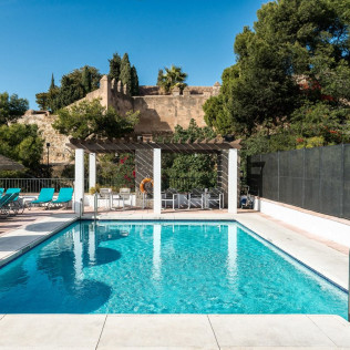Escapada con Desayuno y Comida o Cena para dos personas en Parador de Málaga Gibralfaro (Málaga)