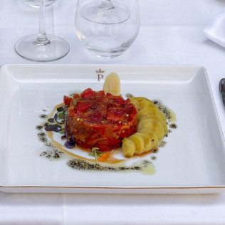 Mesa para dos: Comida o Cena para dos personas en Parador de Plasencia (Cáceres)
