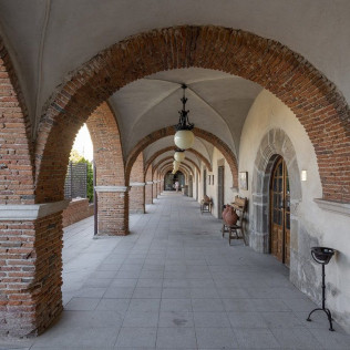 Mesa para dos: Comida o Cena para dos personas en Parador de Plasencia (Cáceres)